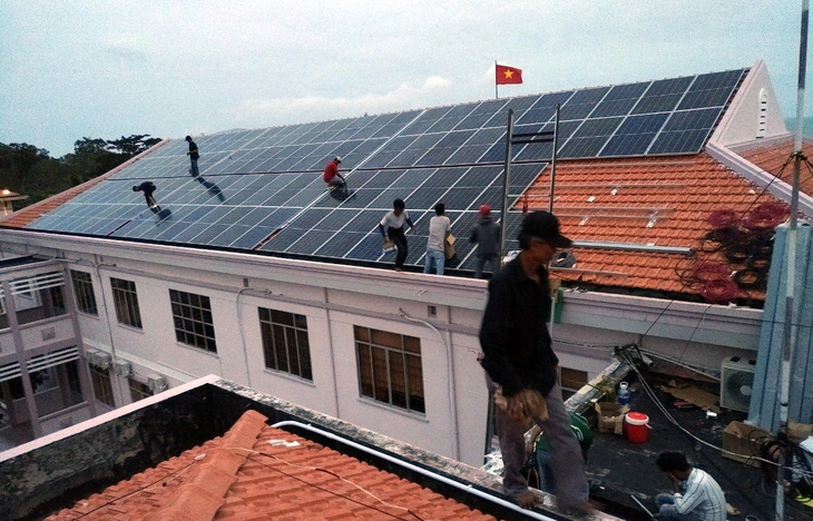 Lắp Điện Năng Lượng Mặt Trời