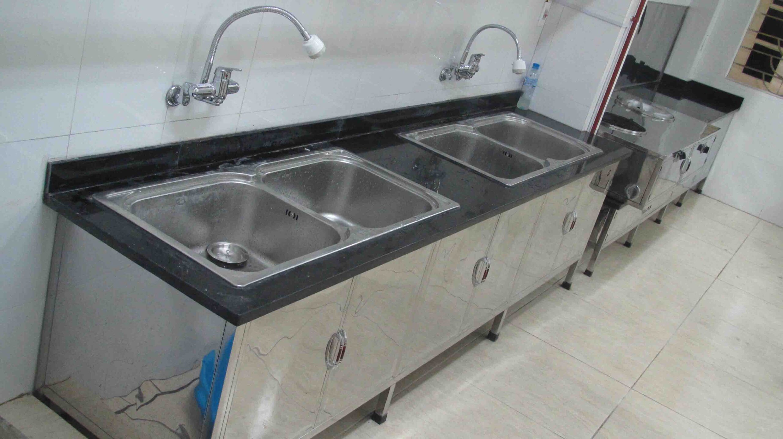 Sửa Chậu Rửa Bát Rò Rỉ Nước Hoàn Kiếm Sửa Chậu Rửa Bát Rò Rỉ Nước Hoàn Kiếm